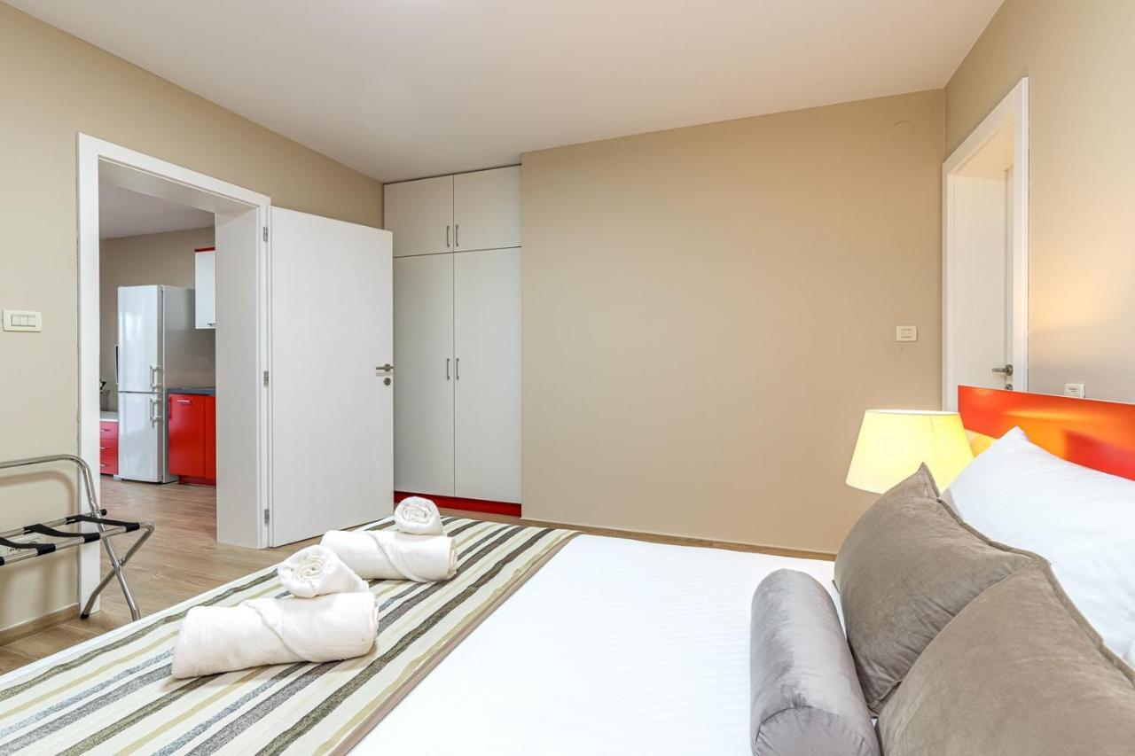 Apartment Complex Irena With Pool بوريتش المظهر الخارجي الصورة