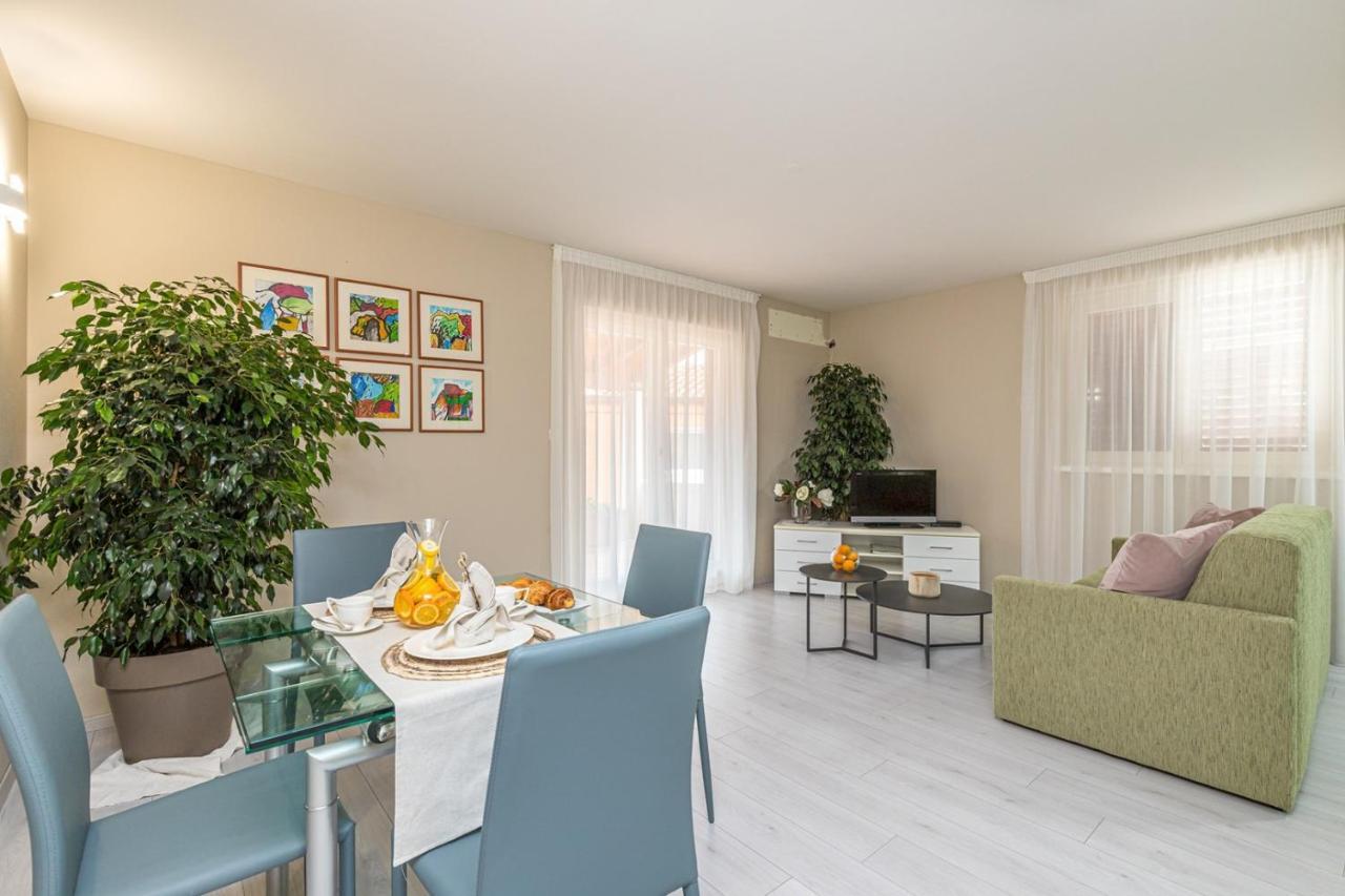 Apartment Complex Irena With Pool بوريتش المظهر الخارجي الصورة