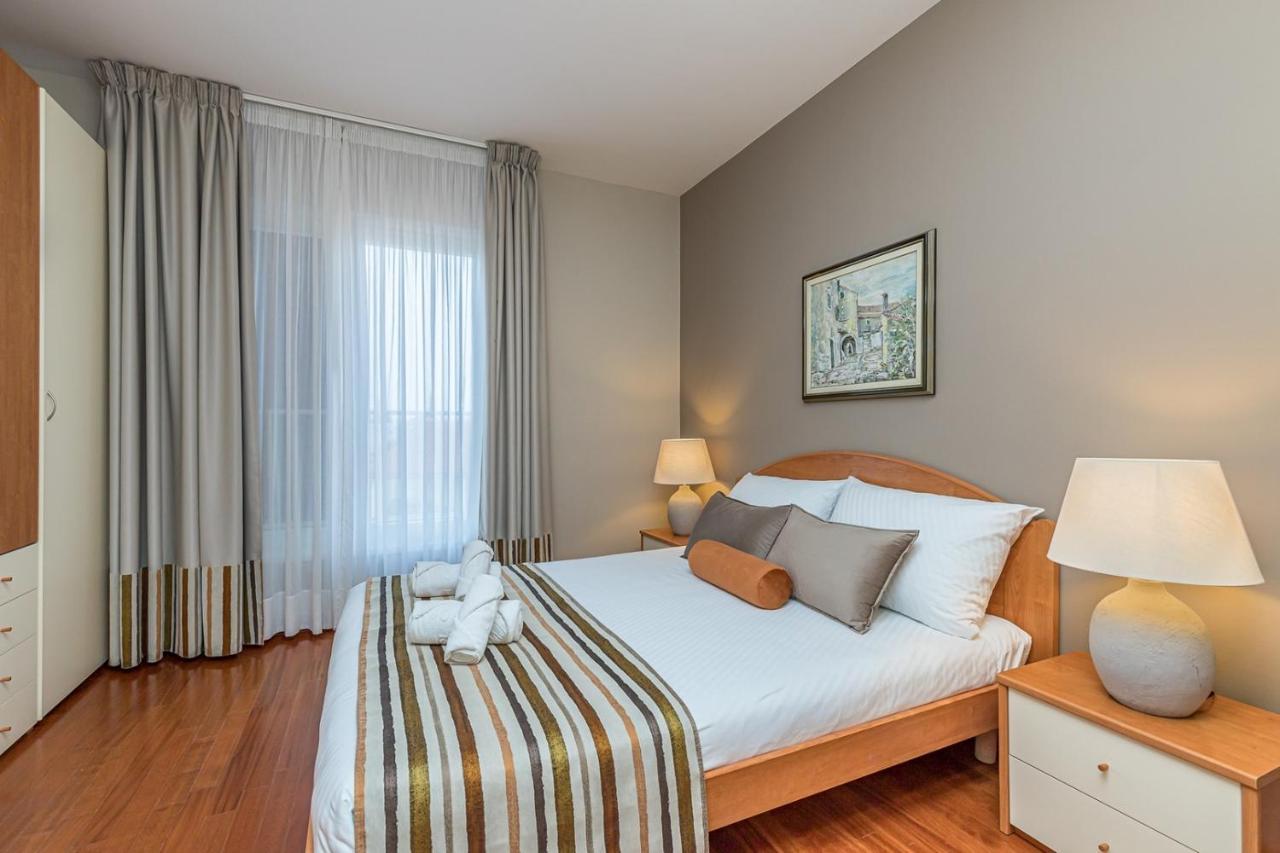 Apartment Complex Irena With Pool بوريتش المظهر الخارجي الصورة