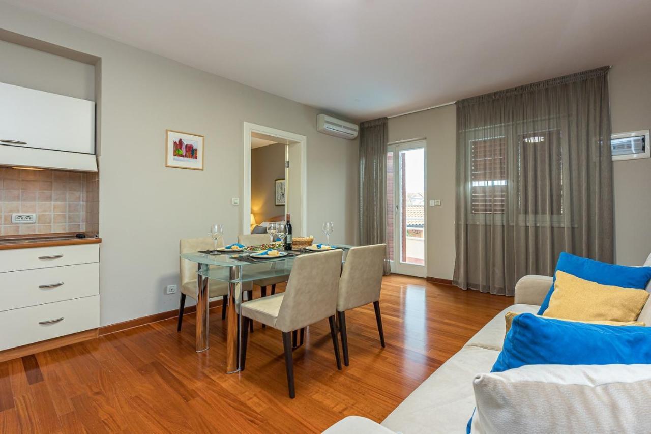 Apartment Complex Irena With Pool بوريتش المظهر الخارجي الصورة