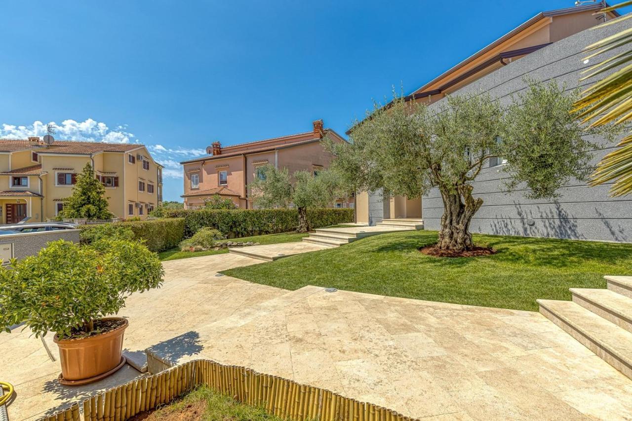 Apartment Complex Irena With Pool بوريتش المظهر الخارجي الصورة