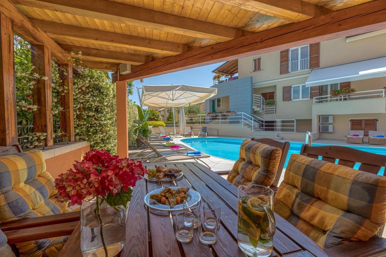 Apartment Complex Irena With Pool بوريتش المظهر الخارجي الصورة