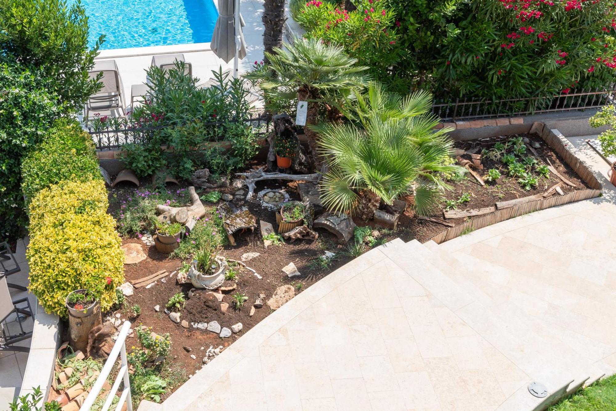 Apartment Complex Irena With Pool بوريتش المظهر الخارجي الصورة
